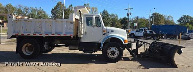 Image of International 4900 equipment image 3