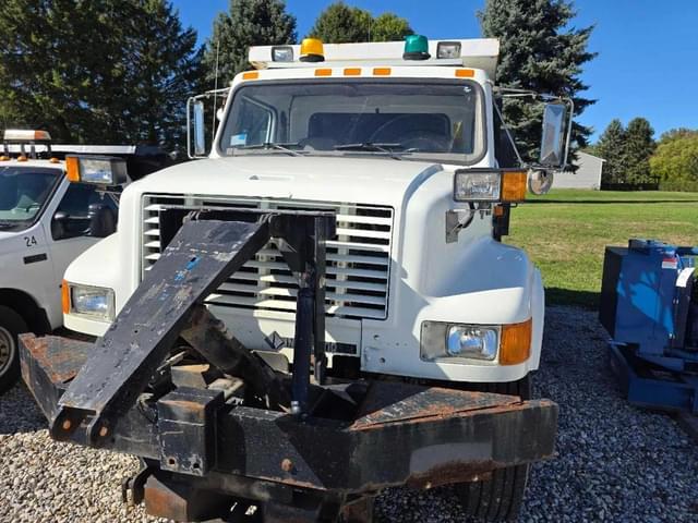 Image of International 4900 equipment image 1