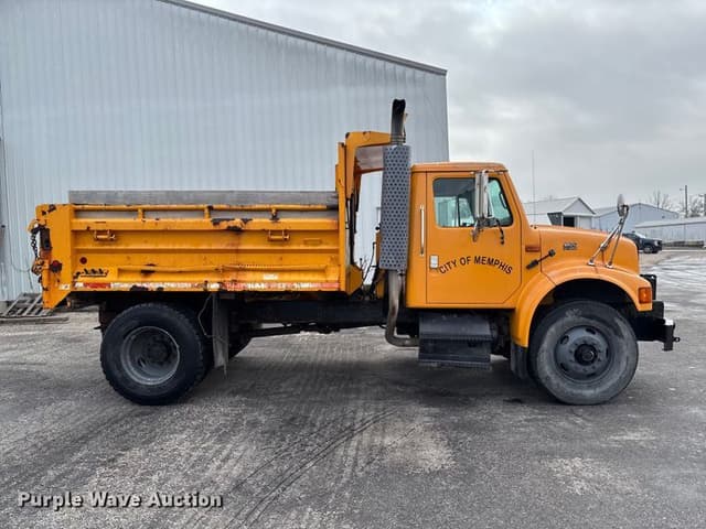 Image of International 4900 equipment image 3