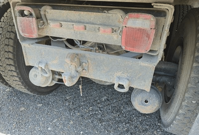 Image of International 4900 equipment image 3