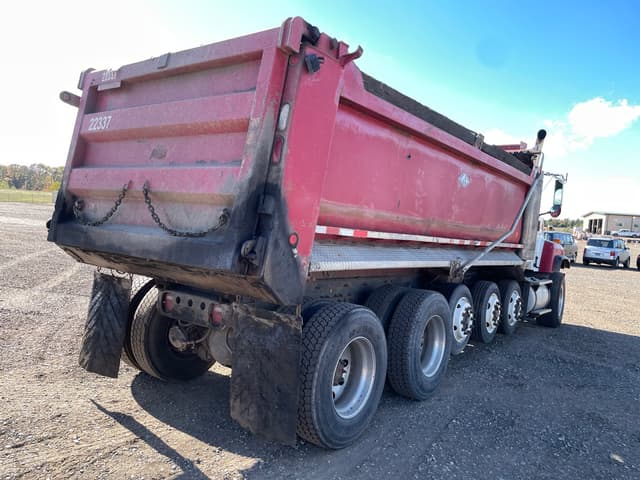 Image of International 5500i equipment image 4