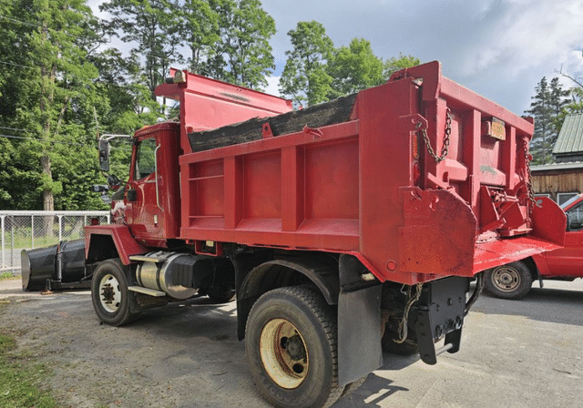 Image of International 5600I equipment image 2
