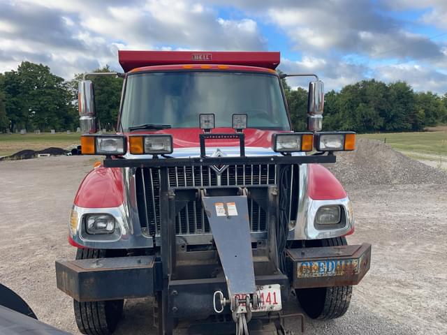 Image of International 7300 equipment image 3