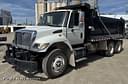 2002 International 7400 Image