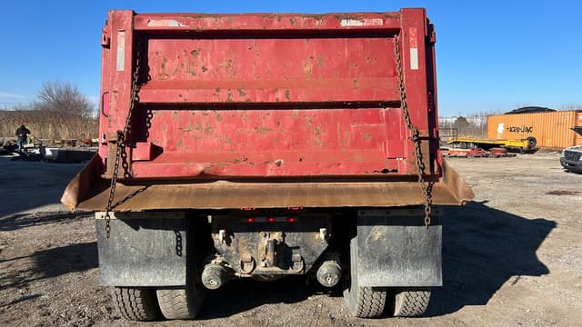 Image of International 7400 equipment image 3