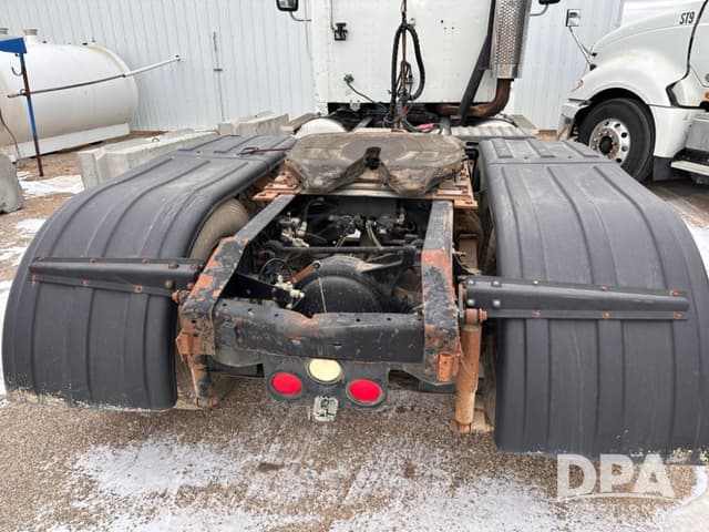 Image of International 9200i equipment image 4