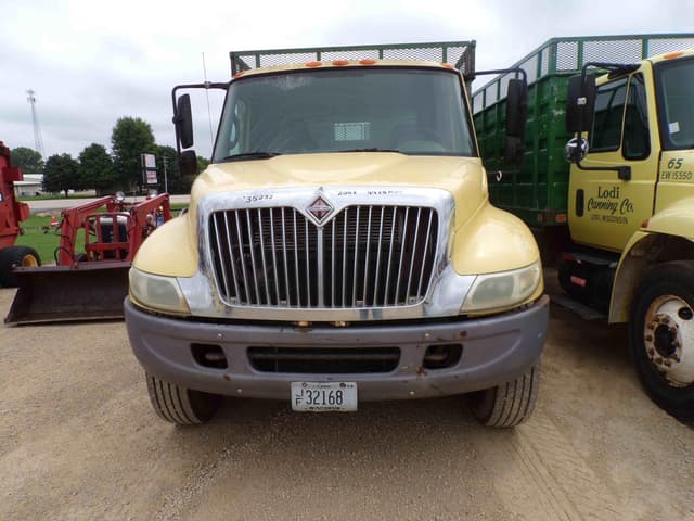 Image of International Durastar 4300 equipment image 2