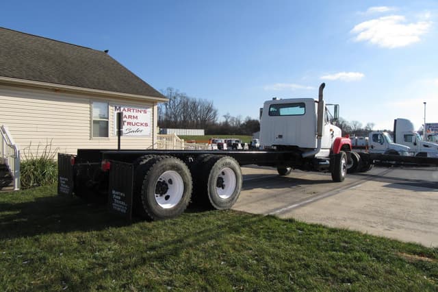 Image of International S2500 equipment image 3