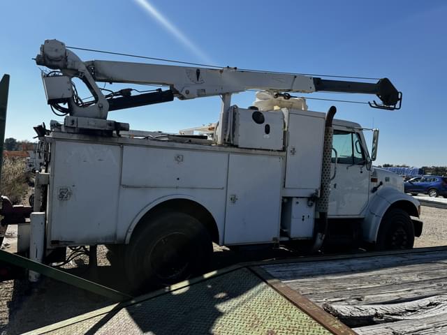 Image of International 4700 equipment image 4