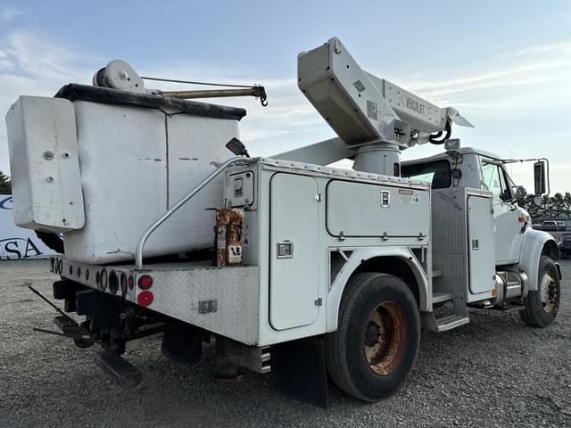 Image of International 4900 equipment image 4