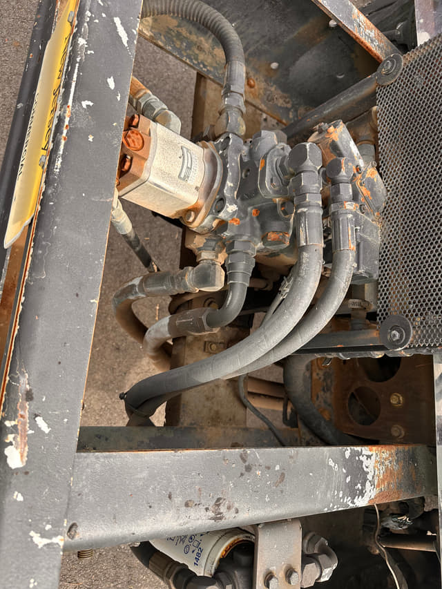 Image of International Workstar 7400 equipment image 3