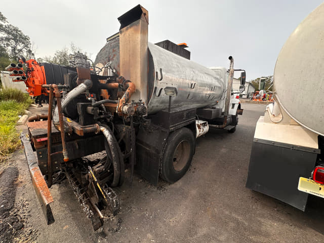 Image of International Workstar 7400 equipment image 1