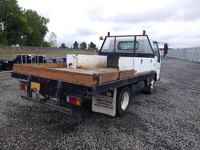 Image of Isuzu NPR equipment image 3