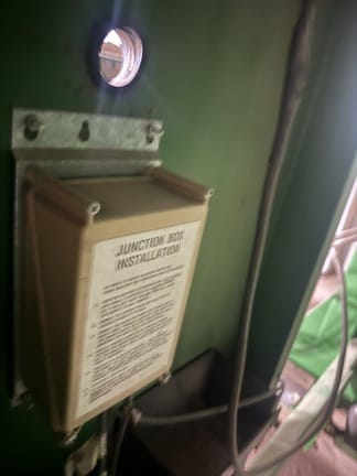 2002 J&M 750 Equipment Image0
