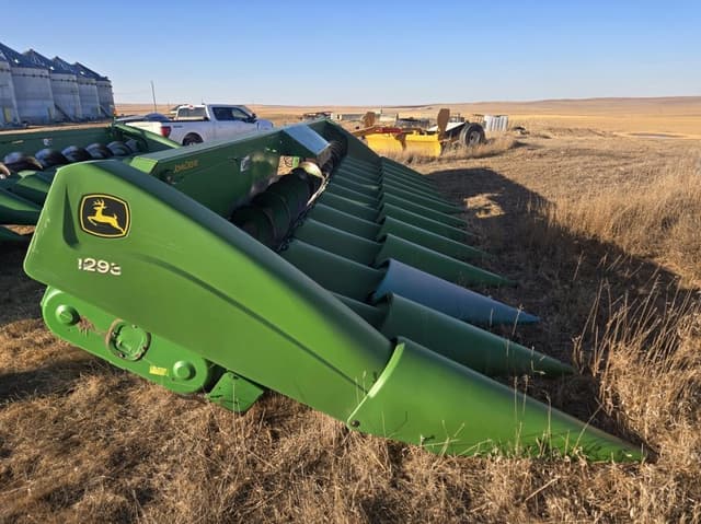 Image of John Deere 1293 equipment image 1