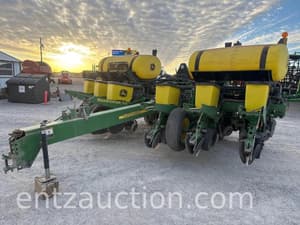 2002 John Deere 1760 Image