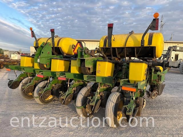 Image of John Deere 1760 equipment image 3