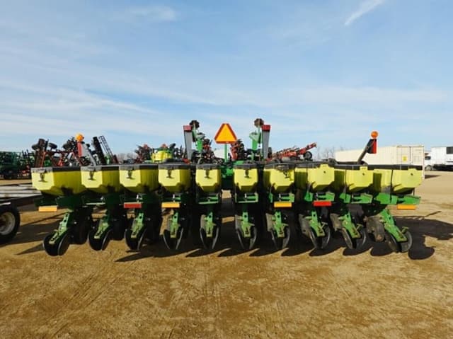 Image of John Deere 1780 equipment image 3