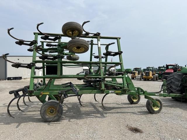 Image of John Deere 2400 equipment image 1