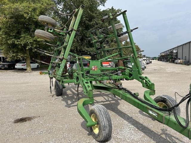 Image of John Deere 2400 equipment image 4