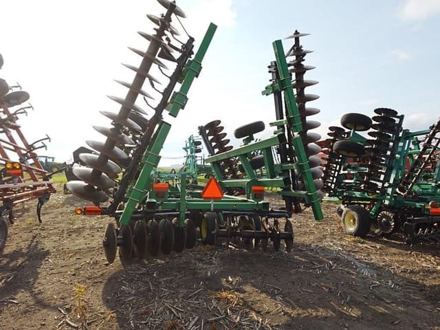 Image of John Deere 637 equipment image 2