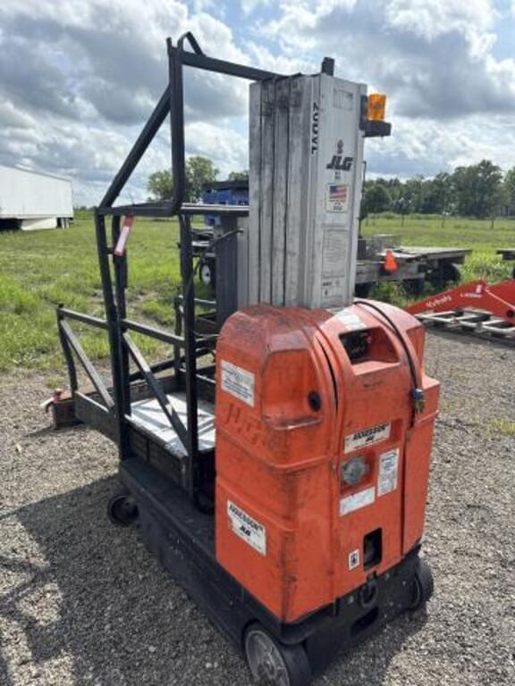 Image of JLG 20DVL equipment image 1