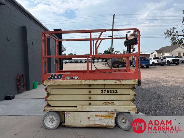 Image of JLG 2646E2 equipment image 2