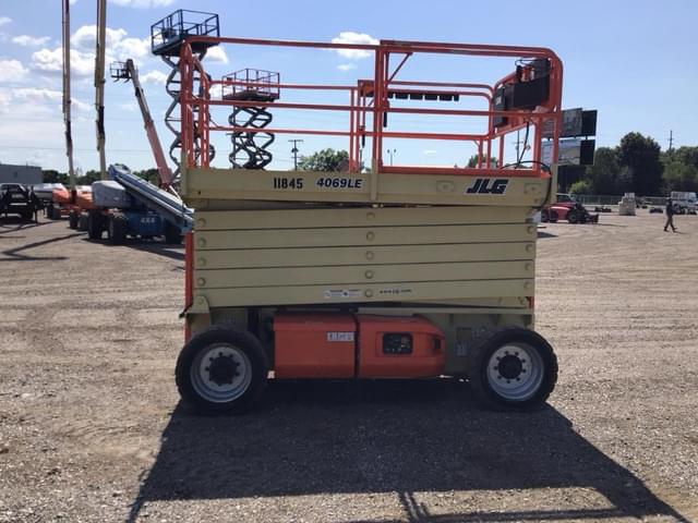 Image of JLG 4069LE equipment image 4