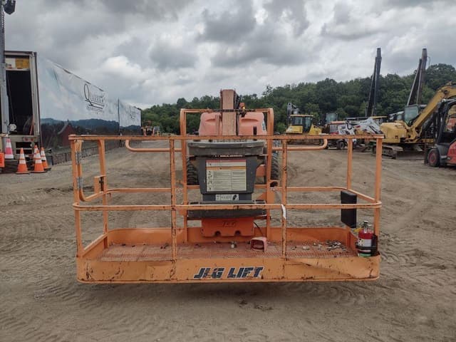 Image of JLG 460SJ equipment image 1