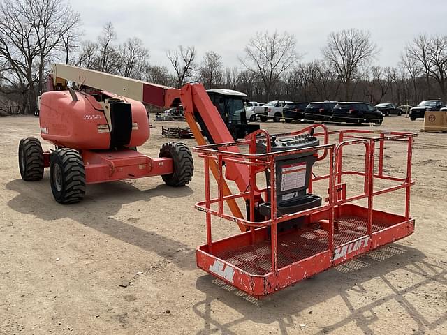Image of JLG 600AJ equipment image 2