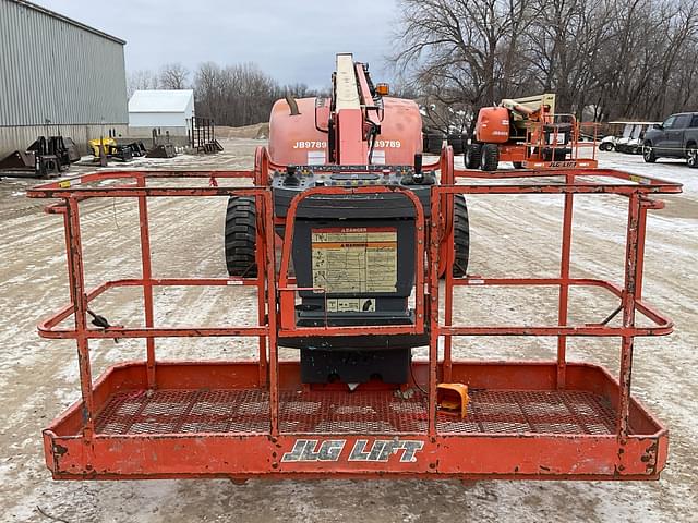 Image of JLG 600AJ equipment image 1