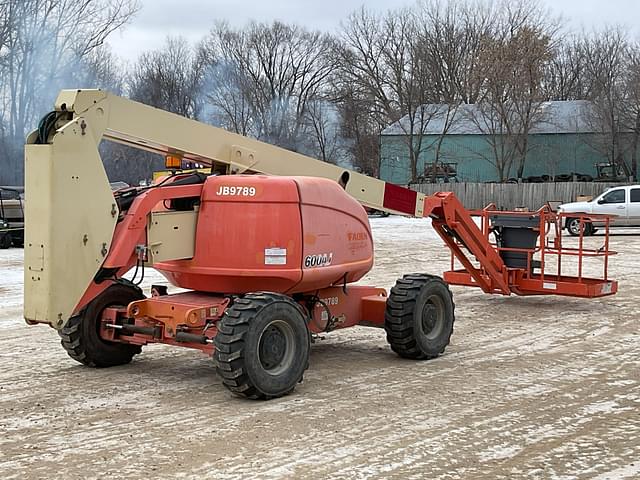 Image of JLG 600AJ equipment image 4