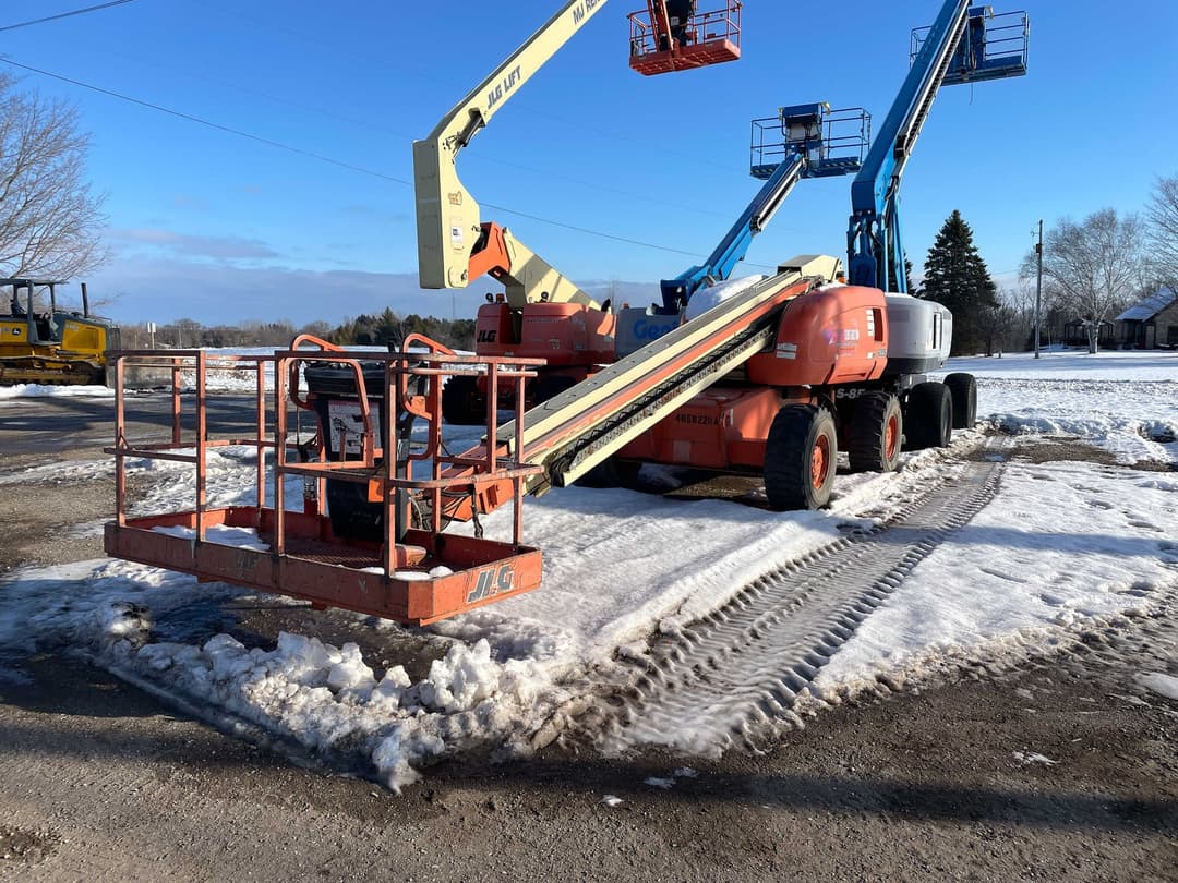 Image of JLG 600S Primary image