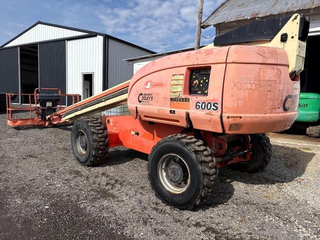 Image of JLG 600S equipment image 1