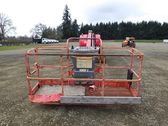 Image of JLG 660SJ equipment image 1