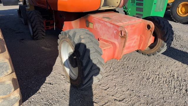 Image of JLG 800S equipment image 4