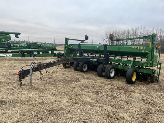 Main image John Deere 1530