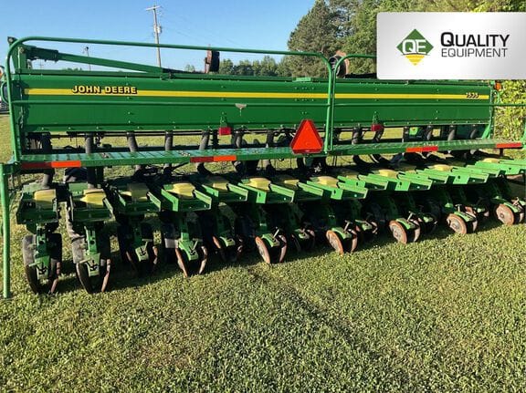2002 John Deere 1535 Equipment Image0