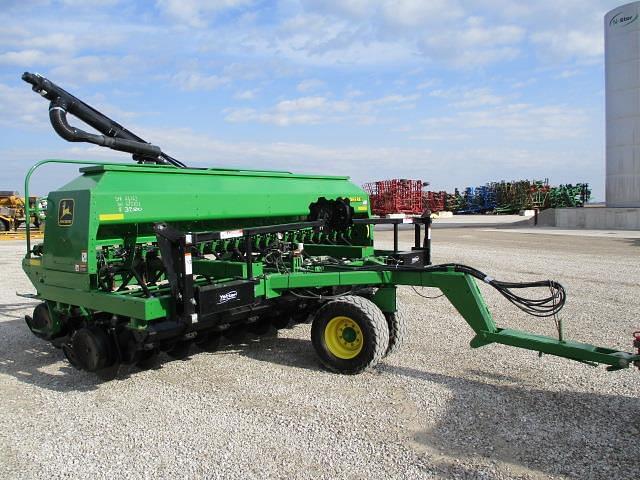 Image of John Deere 1560 equipment image 1