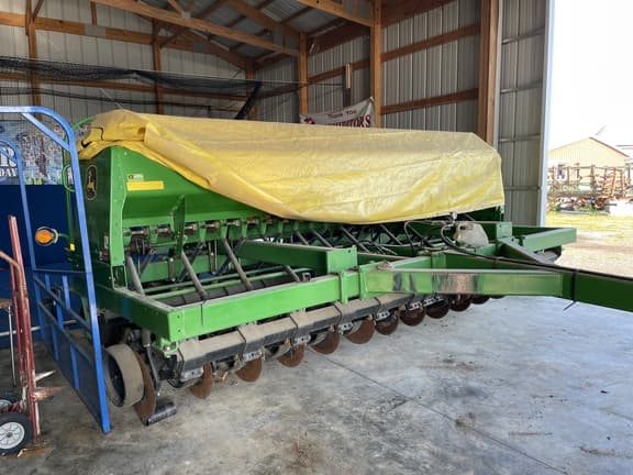 Image of John Deere 1590 equipment image 1