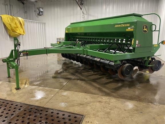 2002 John Deere 1590 Equipment Image0