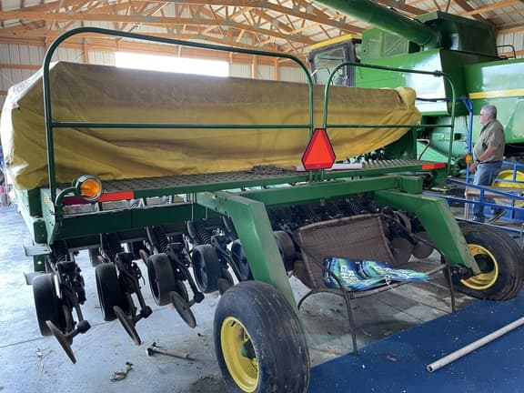 Image of John Deere 1590 equipment image 3