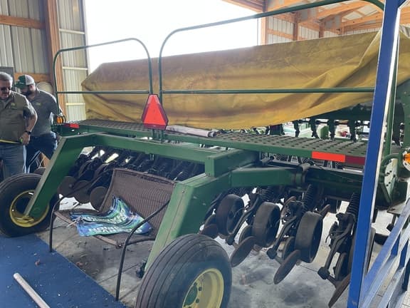 Image of John Deere 1590 equipment image 2