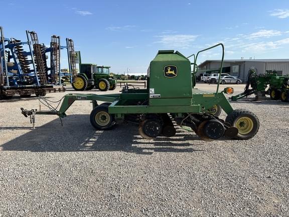 Image of John Deere 1590 equipment image 1