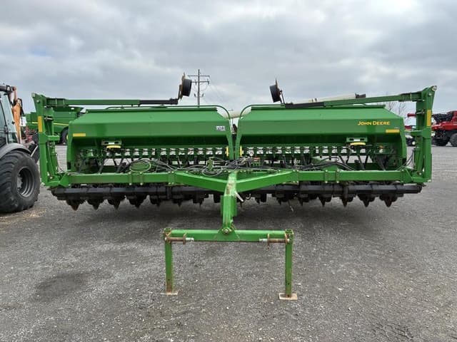 Image of John Deere 1590 equipment image 2