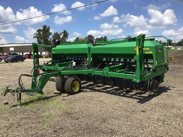 Image of John Deere 1590 Primary image