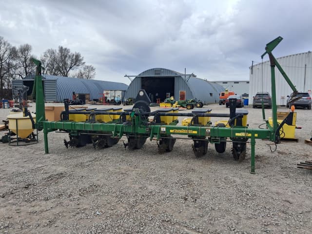 Image of John Deere 1700 equipment image 3