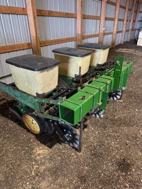 2002 John Deere 1700 Equipment Image0