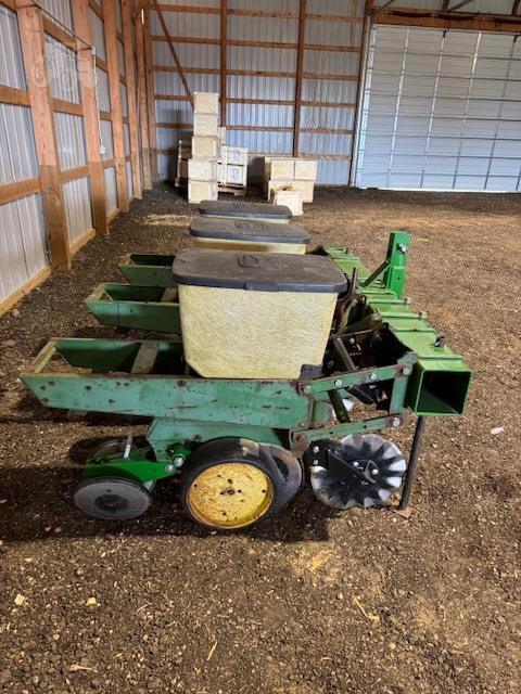 Image of John Deere 1700 equipment image 2