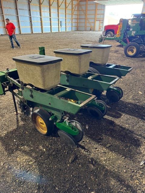 Image of John Deere 1700 equipment image 3